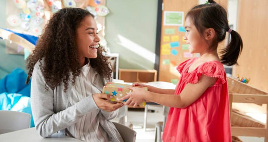The Best Farewell Gifts to Show Your Appreciation for Every Kind of Teacher